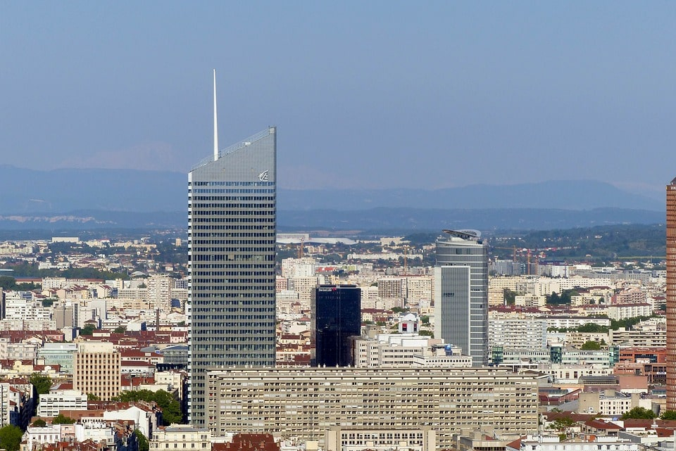 Gebäude in Form von Schreibwaren